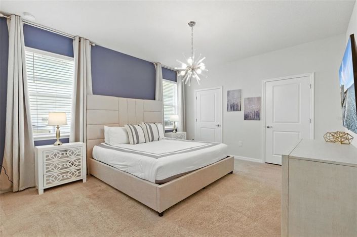 Image No.22-8 Bed Property for sale