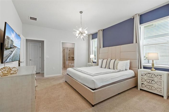 Image No.23-8 Bed Property for sale