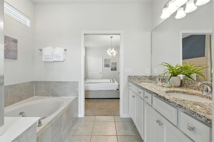 Image No.26-8 Bed Property for sale