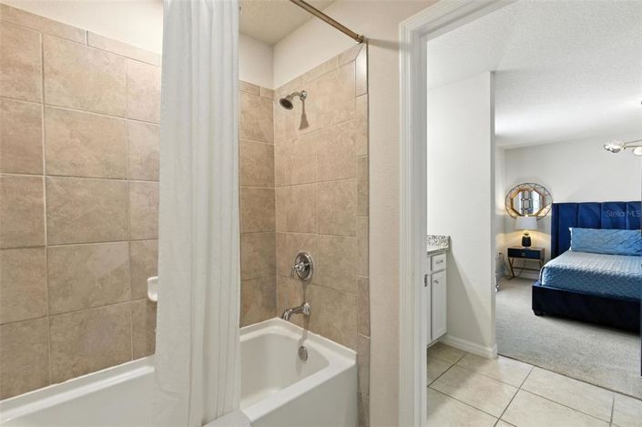 Image No.36-8 Bed Property for sale