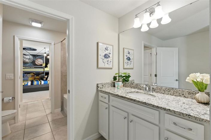 Image No.37-8 Bed Property for sale