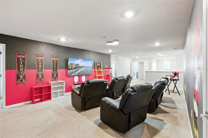 Image No.50-8 Bed Property for sale