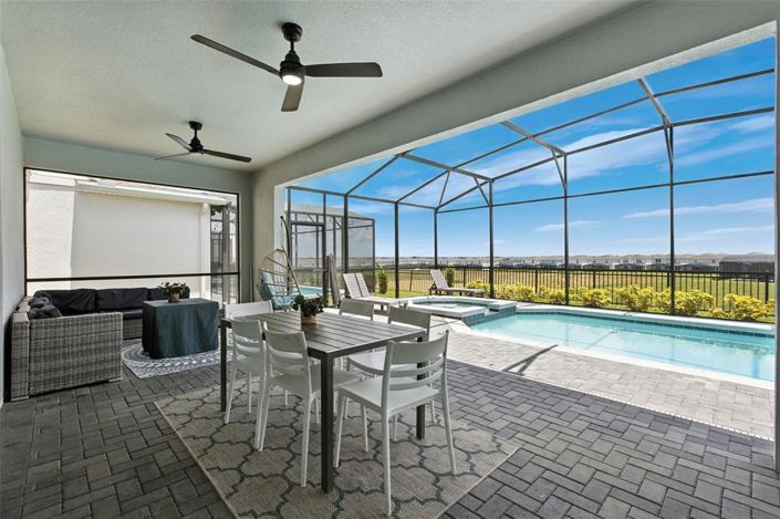 Image No.56-8 Bed Property for sale