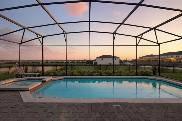 Image No.59-8 Bed Property for sale