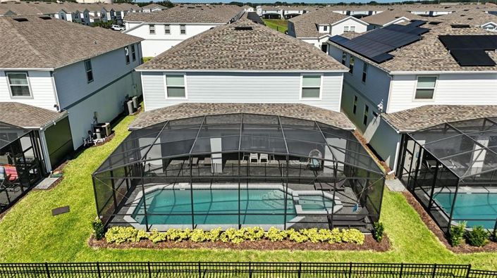 Image No.65-8 Bed Property for sale