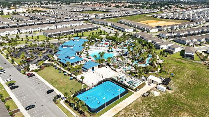 Image No.72-8 Bed Property for sale