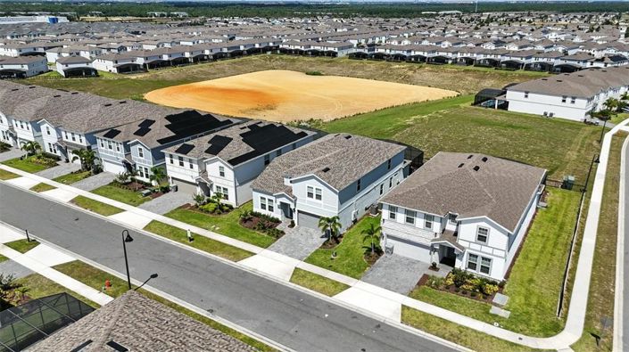 Image No.78-8 Bed Property for sale