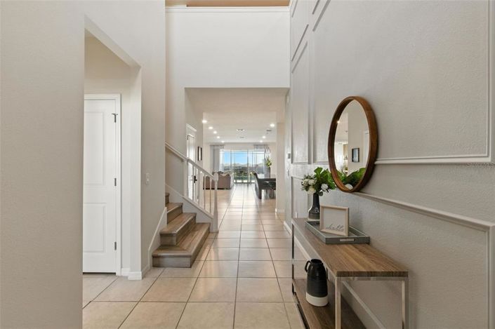 Image No.8-8 Bed Property for sale