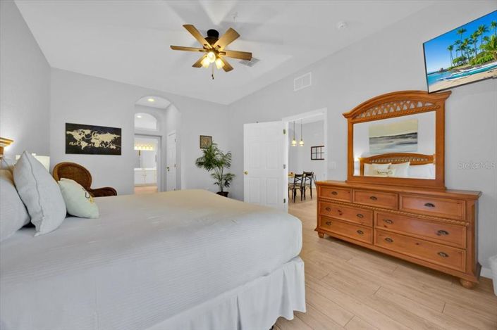 Image No.23-3 Bed Property for sale