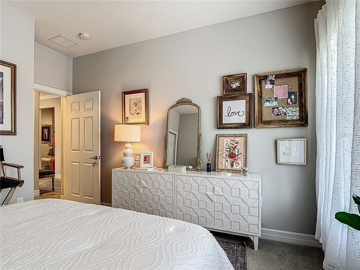 Image No.24-2 Bed Property for sale