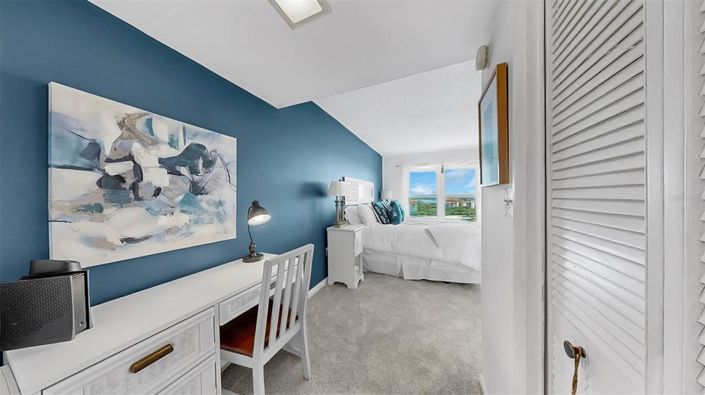 Image No.13-1 Bed Property for sale