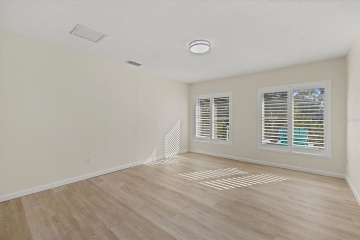 Image No.30-3 Bed Property for sale