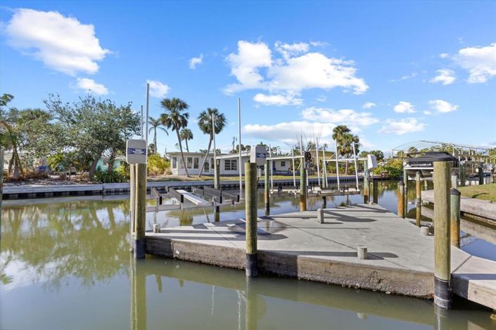 Image No.45-3 Bed Property for sale