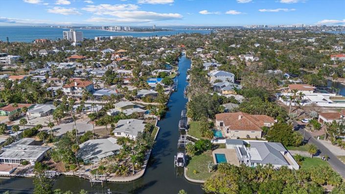 Image No.56-3 Bed Property for sale