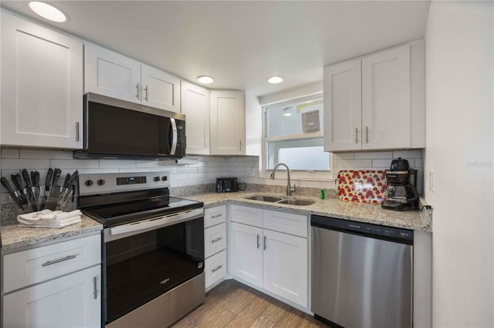 Image No.10-4 Bed Property for sale