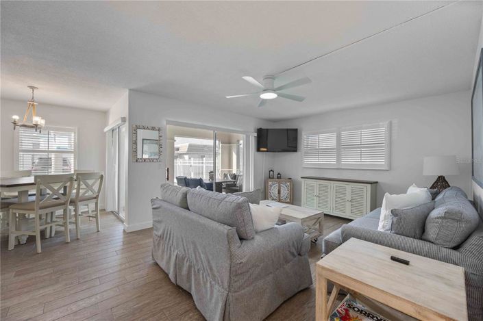 Image No.12-4 Bed Property for sale