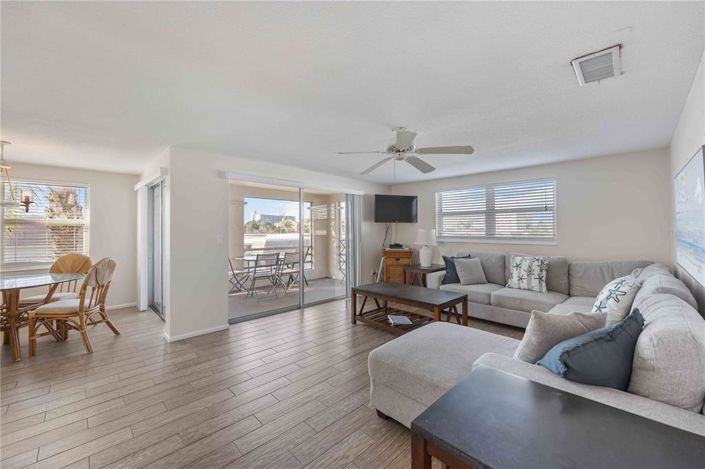 Image No.38-4 Bed Property for sale