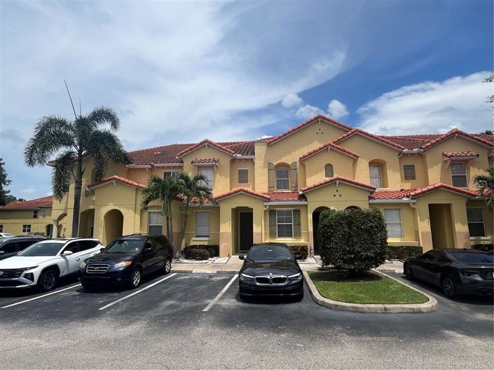 Image No.4-3 Bed Townhouse for sale