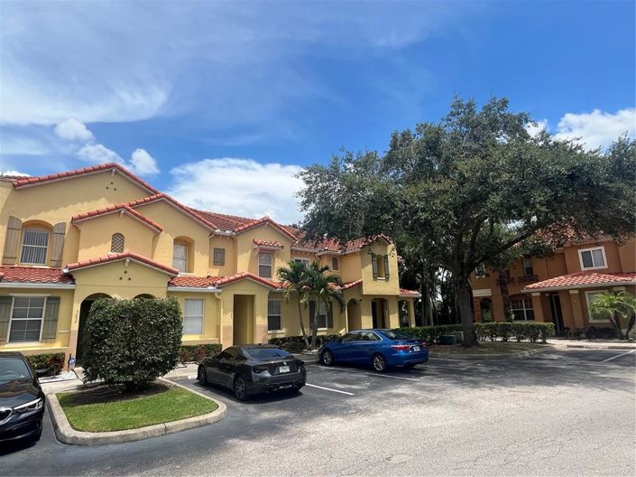 Image No.5-3 Bed Townhouse for sale