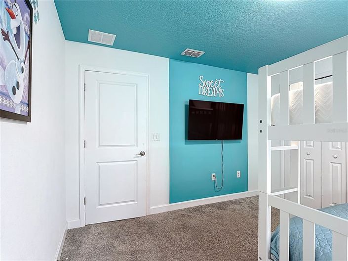 Image No.19-5 Bed Townhouse for sale