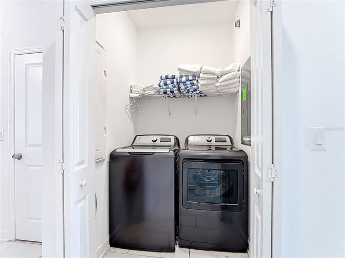 Image No.32-5 Bed Townhouse for sale