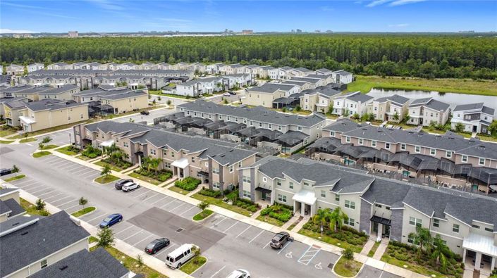 Image No.40-5 Bed Townhouse for sale