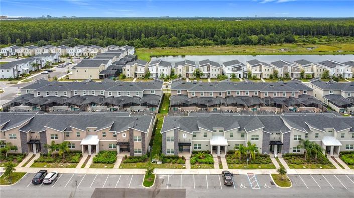 Image No.41-5 Bed Townhouse for sale