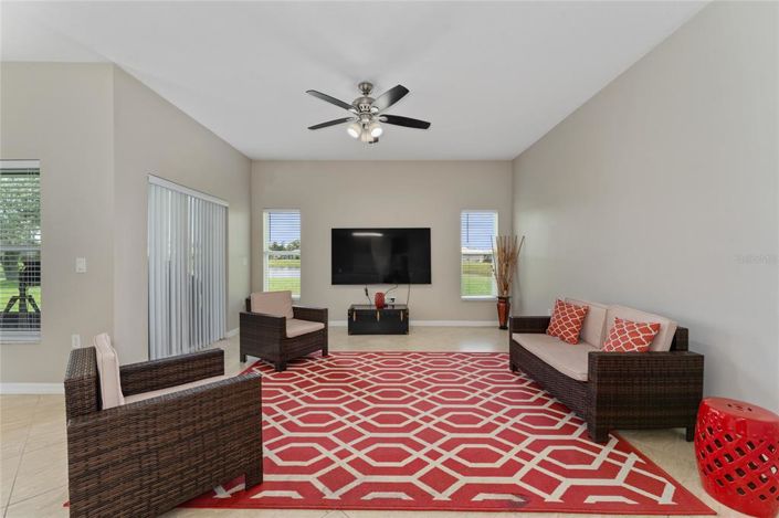 Image No.18-3 Bed Property for sale