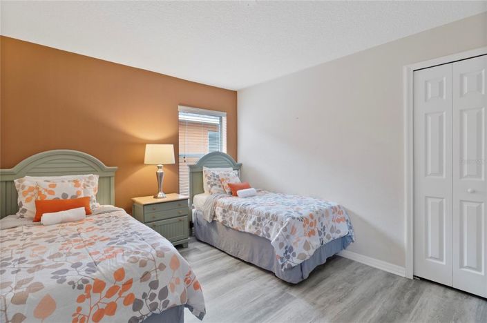 Image No.13-3 Bed Property for sale