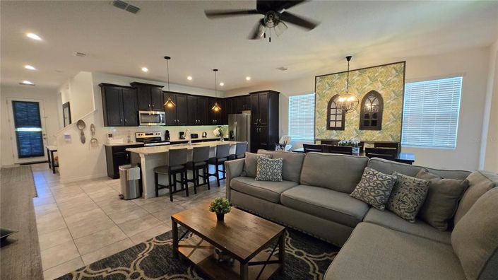 Image No.10-5 Bed Townhouse for sale