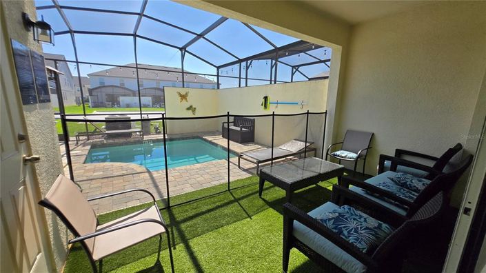 Image No.19-5 Bed Townhouse for sale