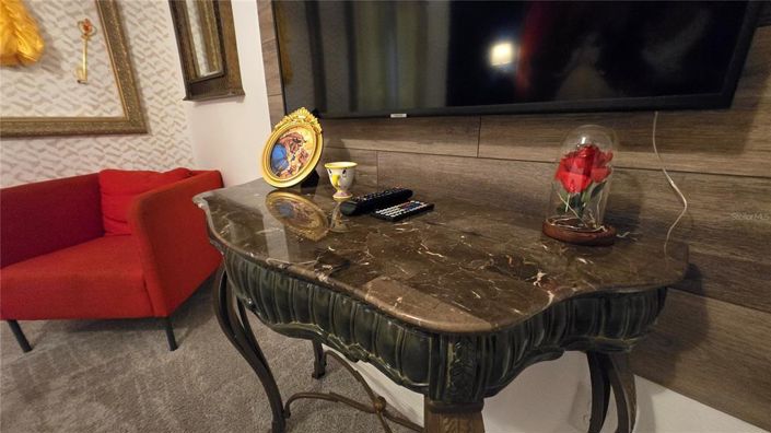 Image No.27-5 Bed Townhouse for sale