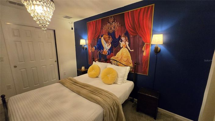 Image No.30-5 Bed Townhouse for sale