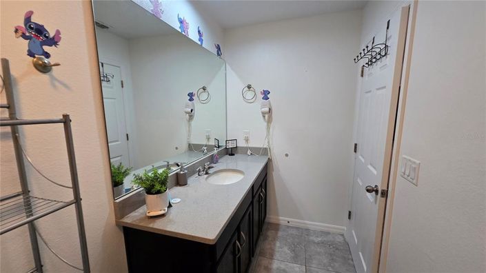 Image No.41-5 Bed Townhouse for sale