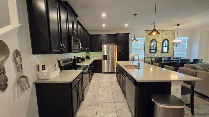 Image No.9-5 Bed Townhouse for sale