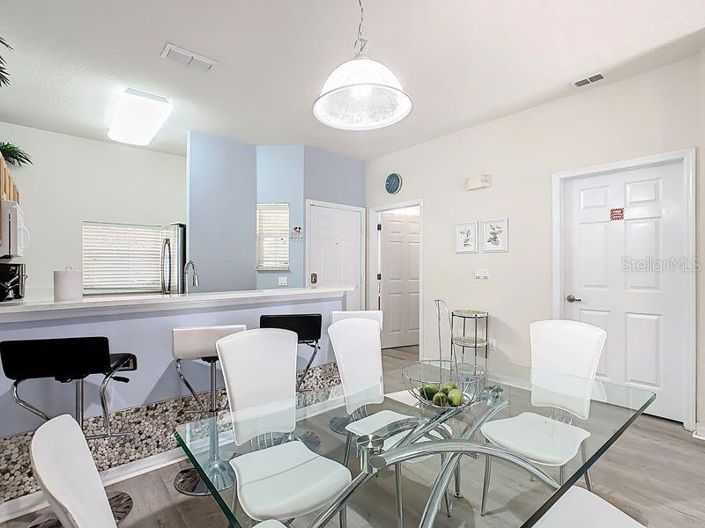 Image No.8-3 Bed Townhouse for sale