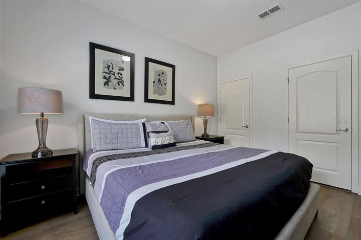 Image No.17-4 Bed Townhouse for sale