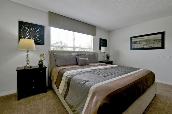 Image No.22-4 Bed Townhouse for sale