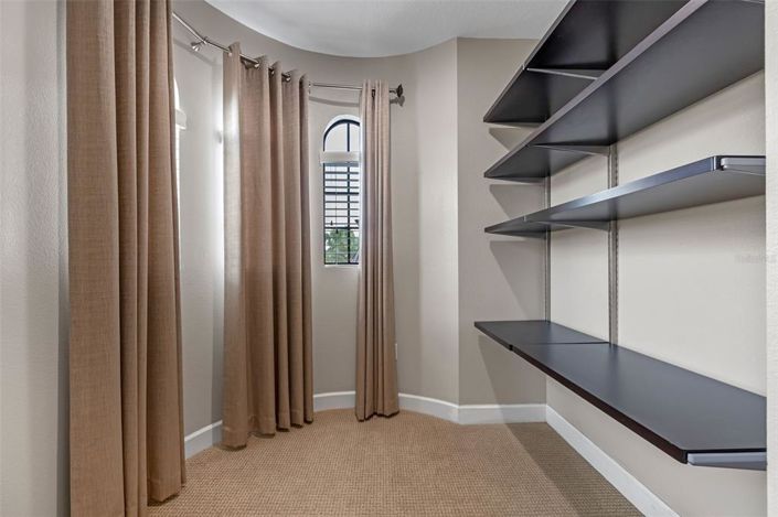 Image No.47-6 Bed Property for sale