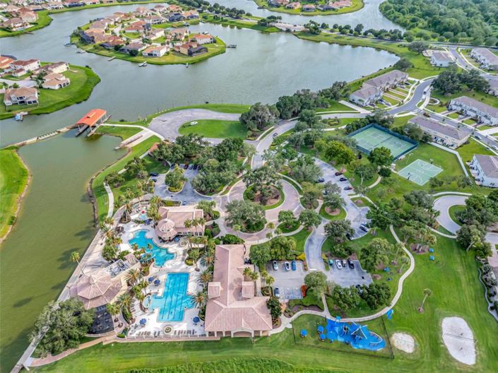 Image No.87-6 Bed Property for sale