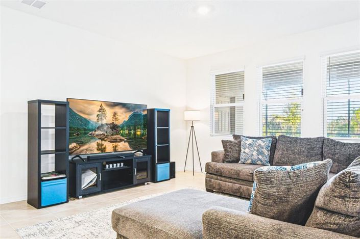 Image No.3-5 Bed Property for sale