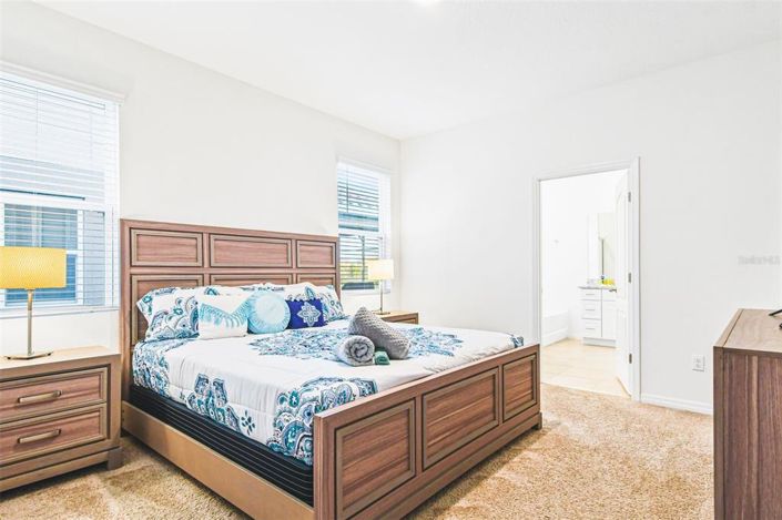 Image No.4-5 Bed Property for sale