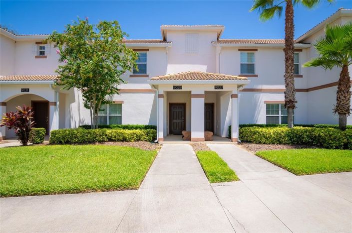 Image No.1-4 Bed Townhouse for sale
