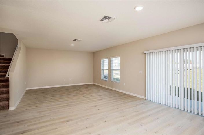 Image No.9-5 Bed Property for sale