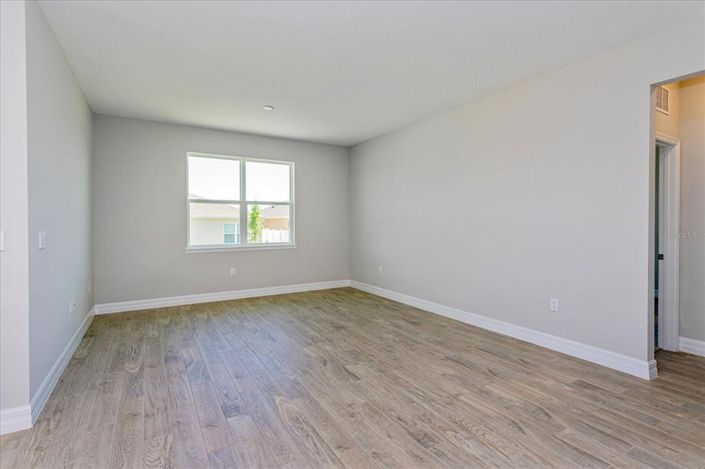 Image No.6-4 Bed Property for sale