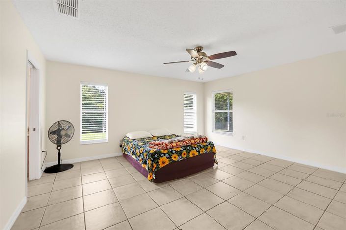 Image No.21-4 Bed Property for sale