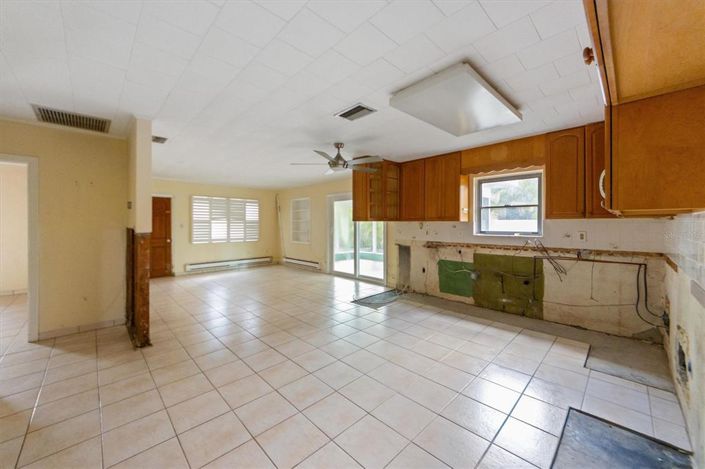 Image No.14-Propriété de 4 chambres à vendre à Anna Maria