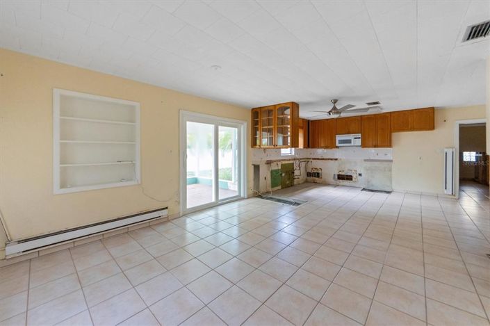 Image No.16-Propriété de 4 chambres à vendre à Anna Maria