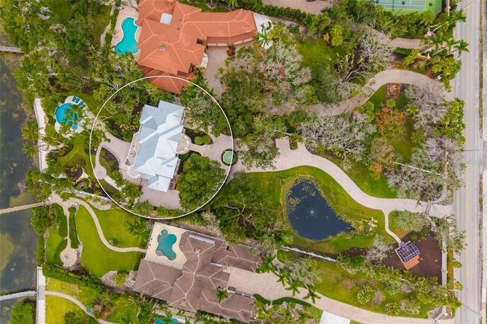 Image No.3-Propriété de 4 chambres à vendre à Sarasota