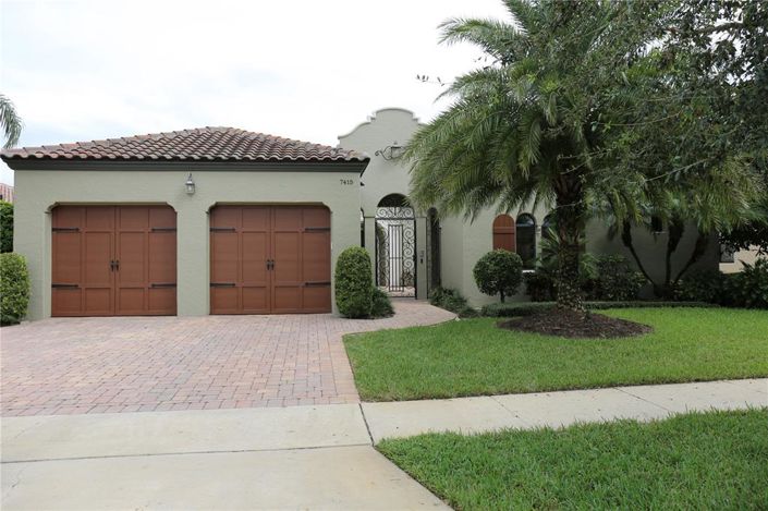 Image No.1-4 Bed Property for sale